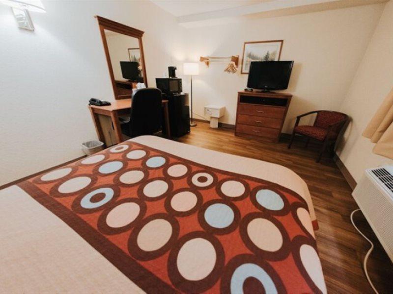 Super 8 By Wyndham Danbury Motel Buitenkant foto