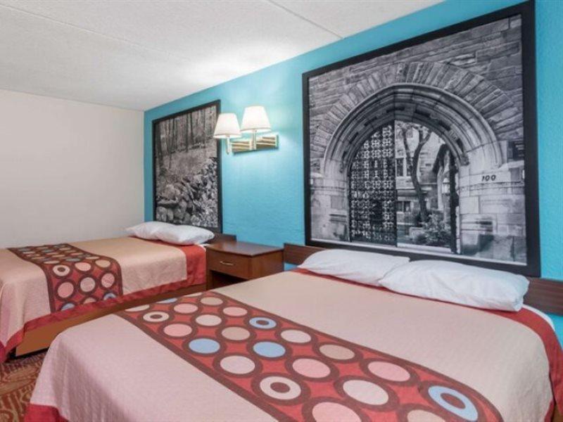Super 8 By Wyndham Danbury Motel Buitenkant foto