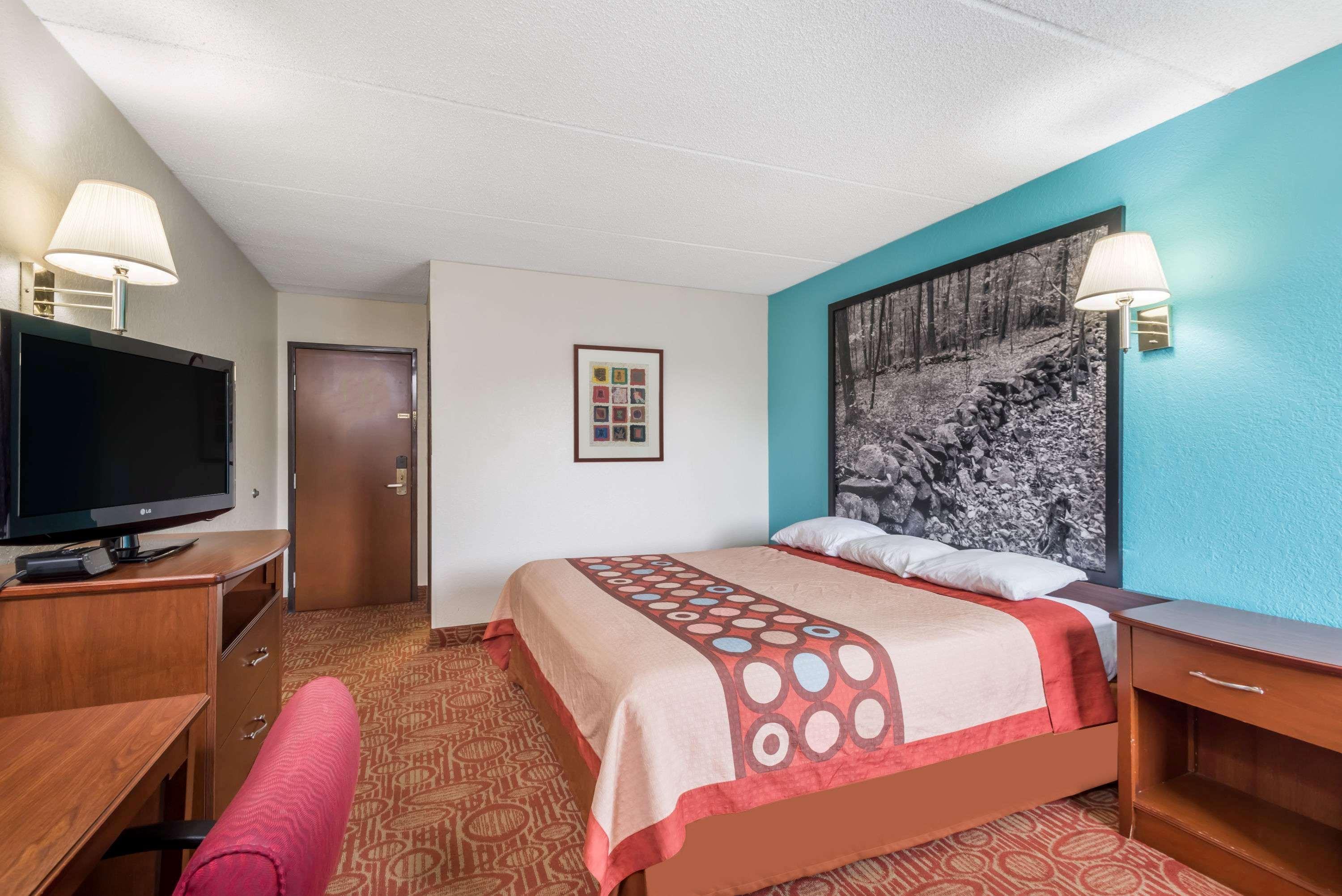 Super 8 By Wyndham Danbury Motel Buitenkant foto