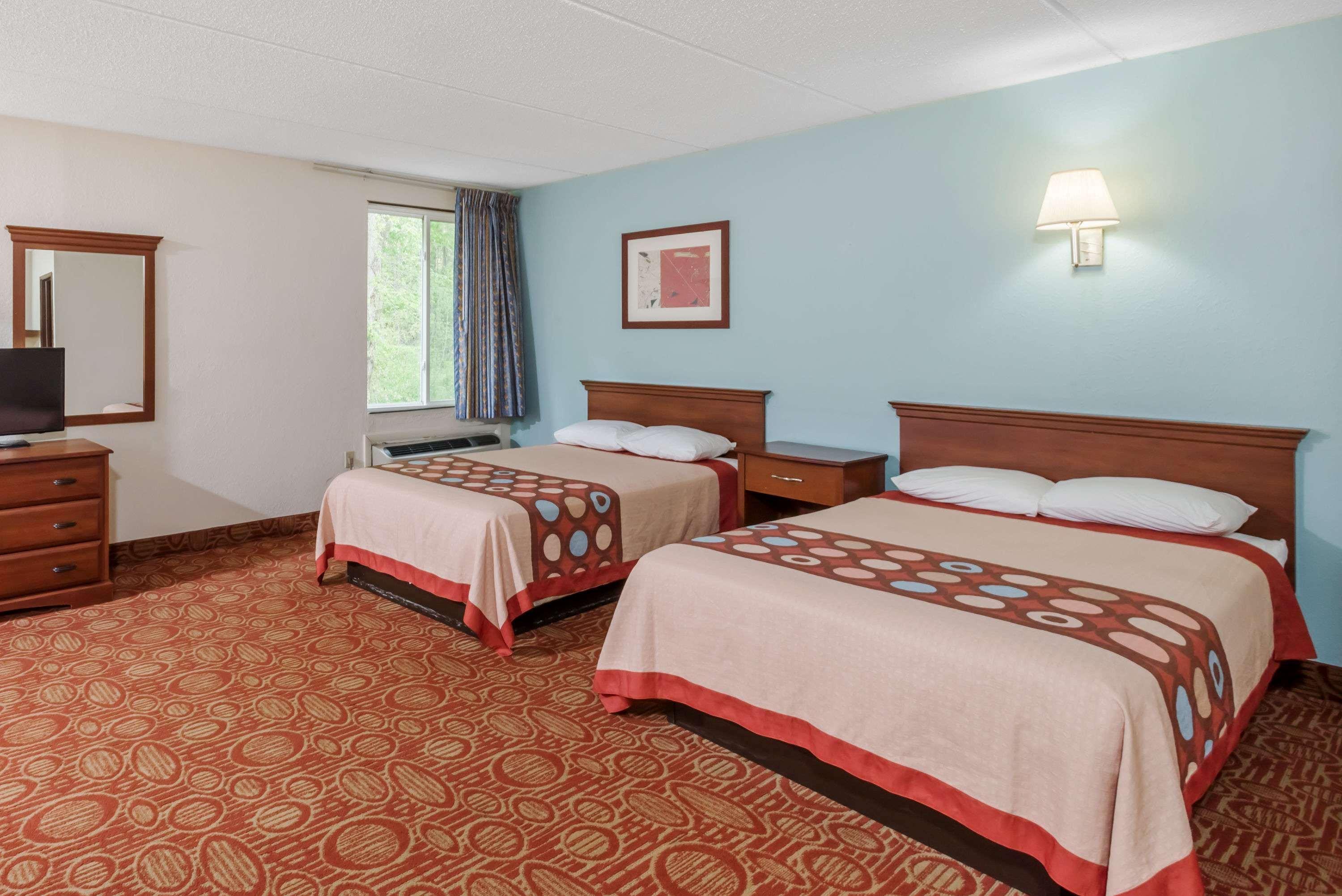 Super 8 By Wyndham Danbury Motel Buitenkant foto