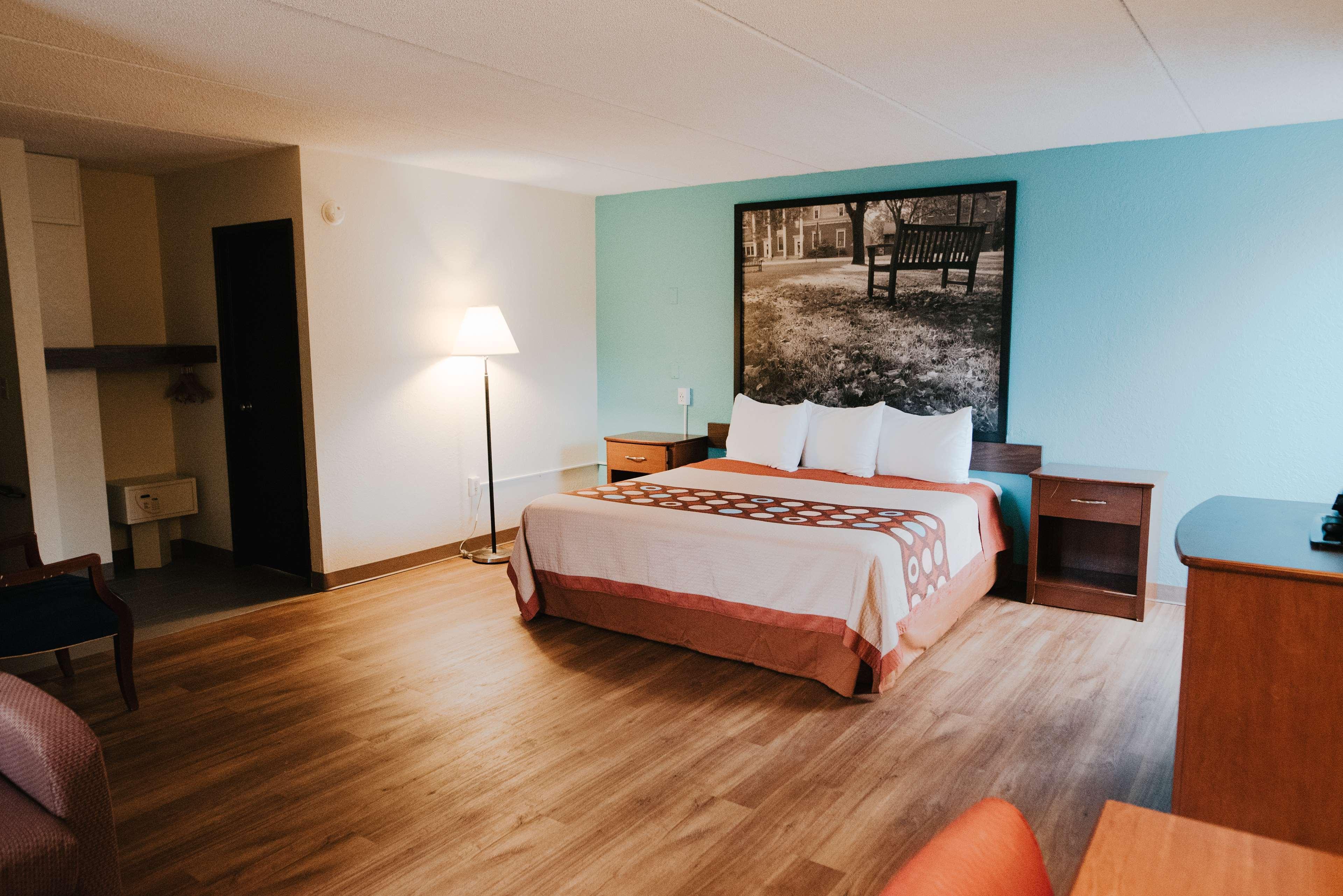 Super 8 By Wyndham Danbury Motel Buitenkant foto