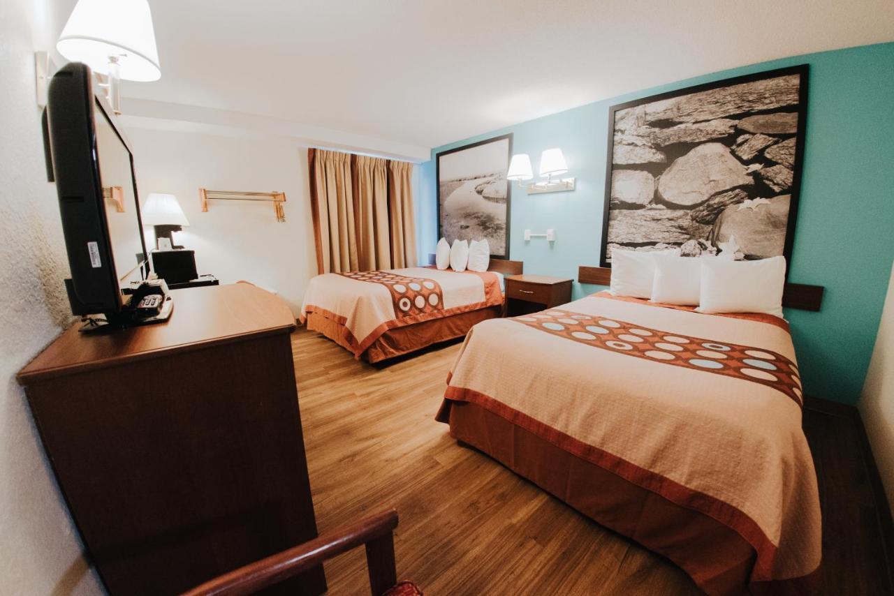 Super 8 By Wyndham Danbury Motel Buitenkant foto
